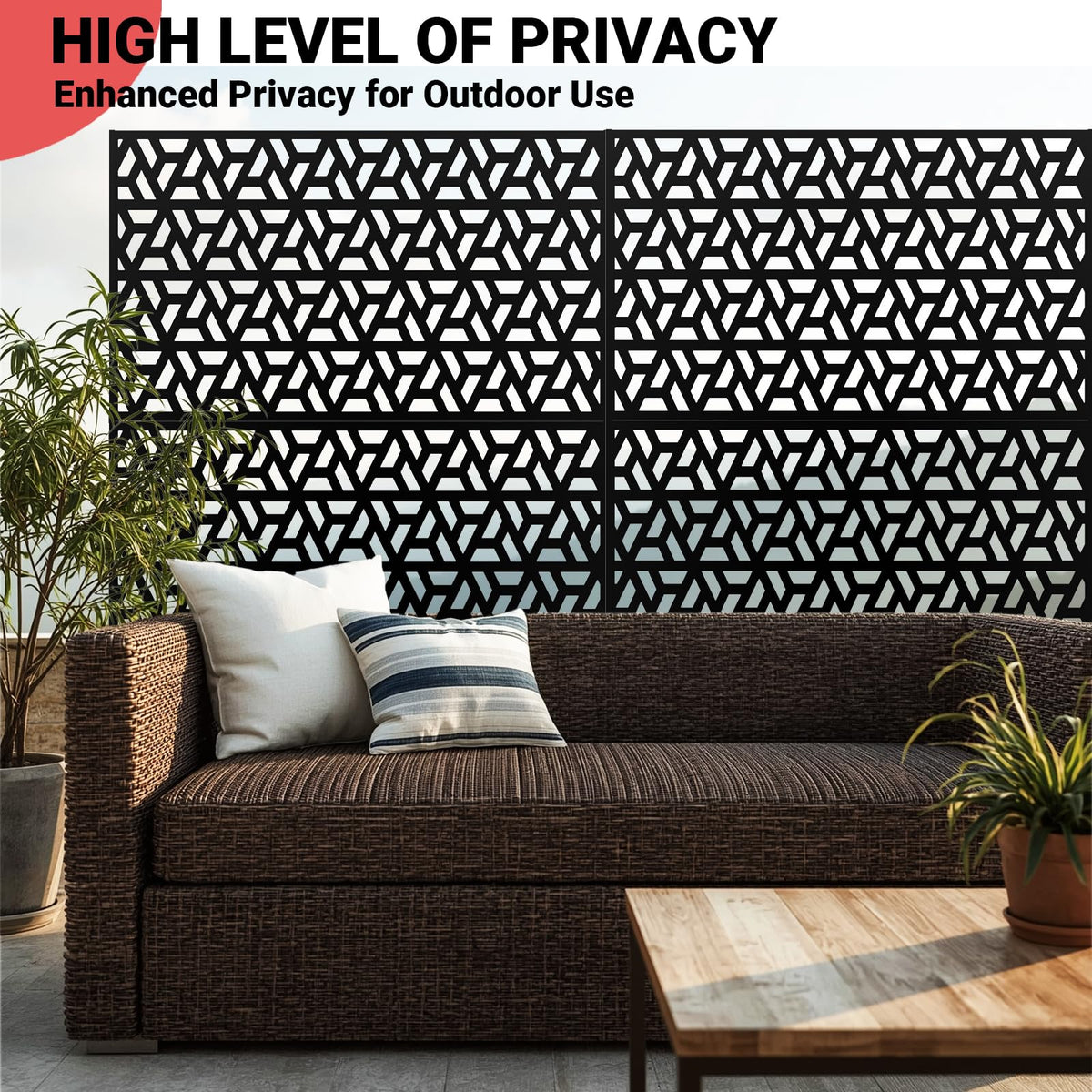 Pantalla de privacidad metálica Garvee negra con patrón de hojas y paneles ajustables para jardín y patio